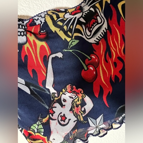 Bear Dance Crop Top Size L - Picture 4 of 6